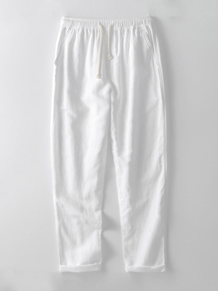 Ensemble aus offen gestricktem Hemd und Leinenhose mit geradem Schnitt