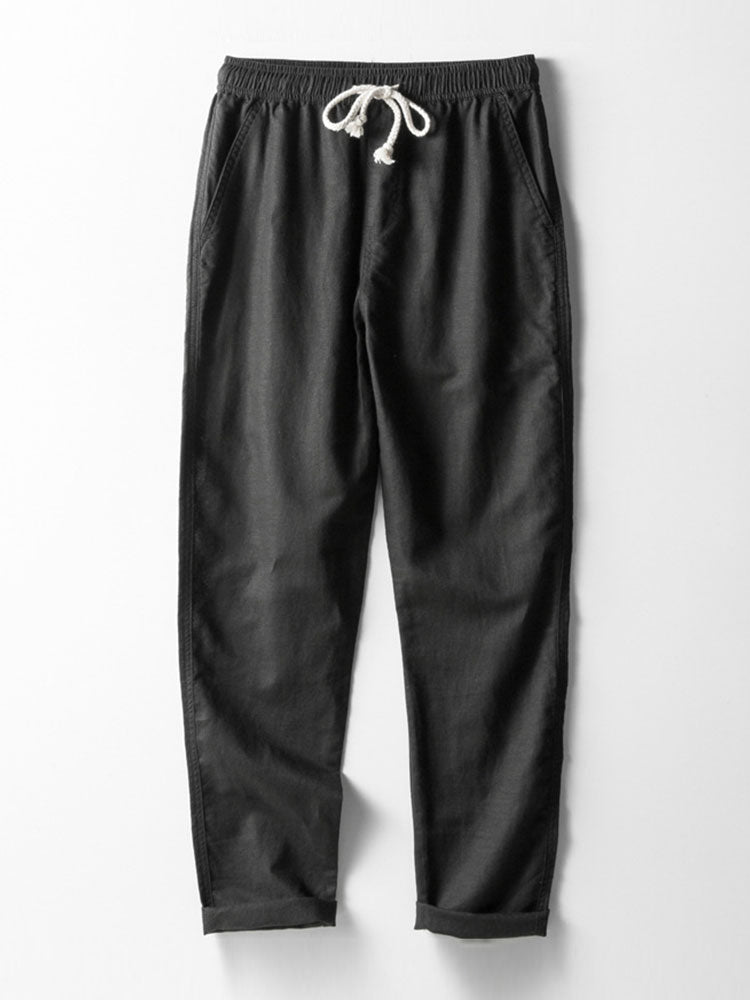 Ensemble aus offen gestricktem Hemd und Leinenhose mit geradem Schnitt