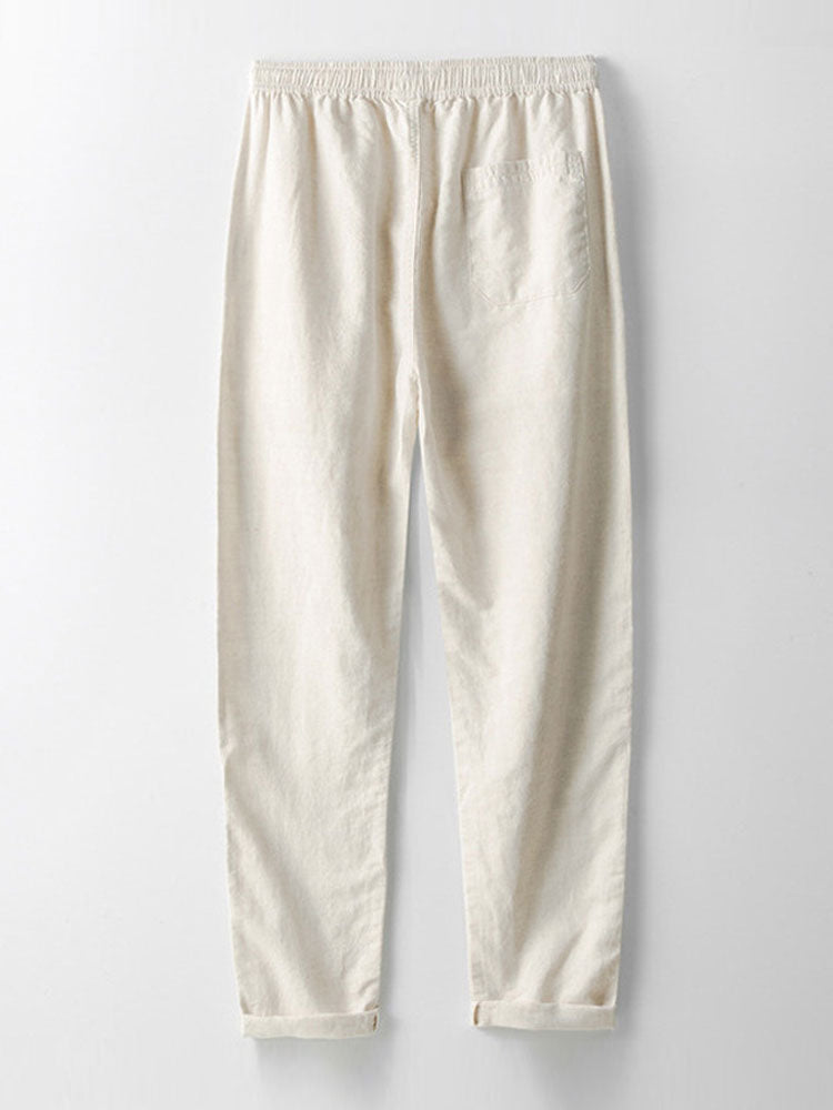 Ensemble aus offen gestricktem Hemd und Leinenhose mit geradem Schnitt