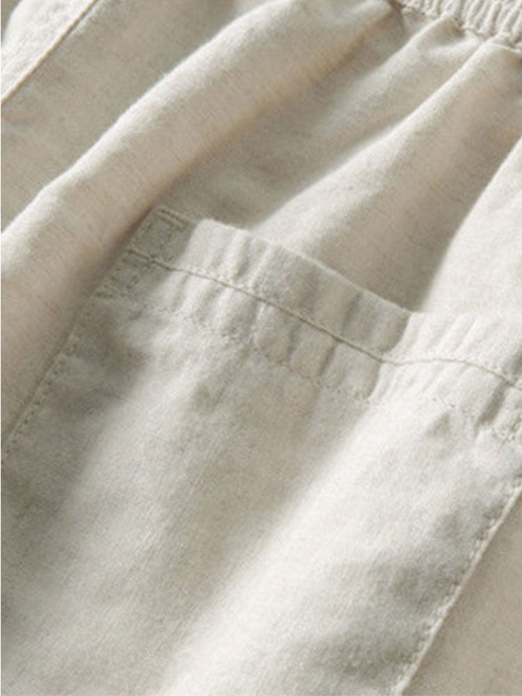 Ensemble aus offen gestricktem Hemd und Leinenhose mit geradem Schnitt